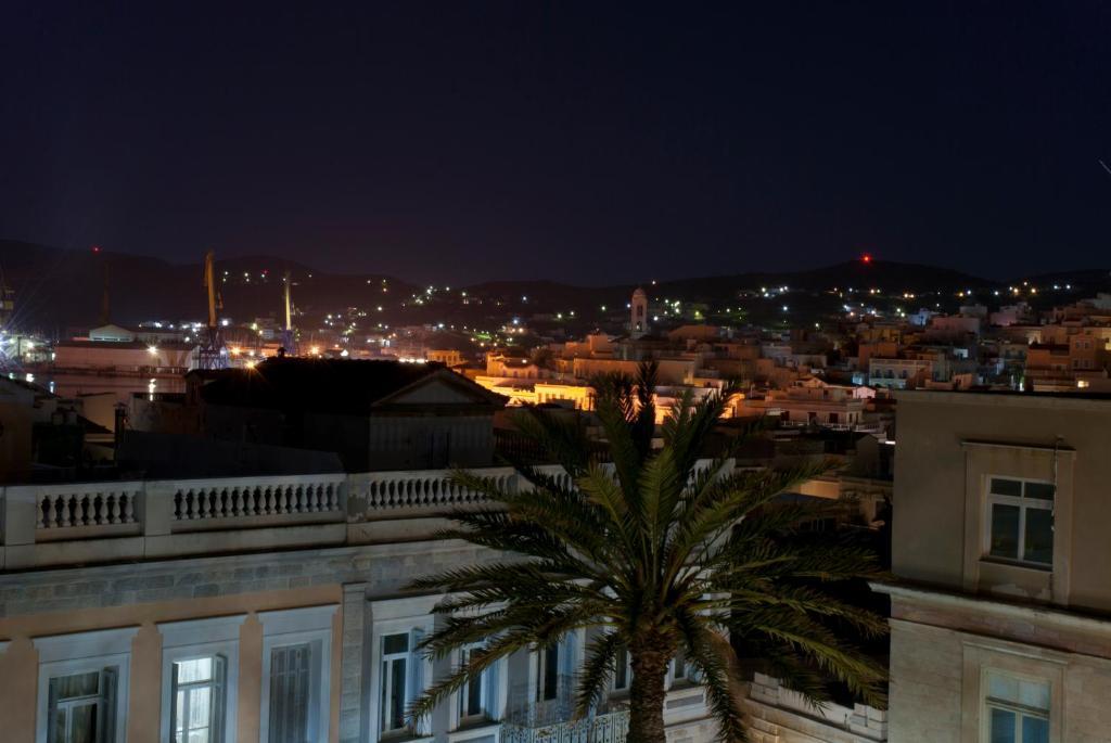 Hotel Ploes إرموبولّي الغرفة الصورة